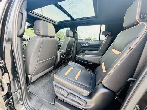 Used 2024 GMC Yukon XL AT4 w/ Technology Package AWD/4WD image 35