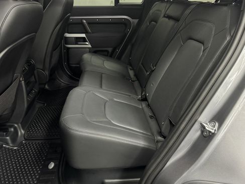 Used 2023 Land Rover Defender 110 S image 41