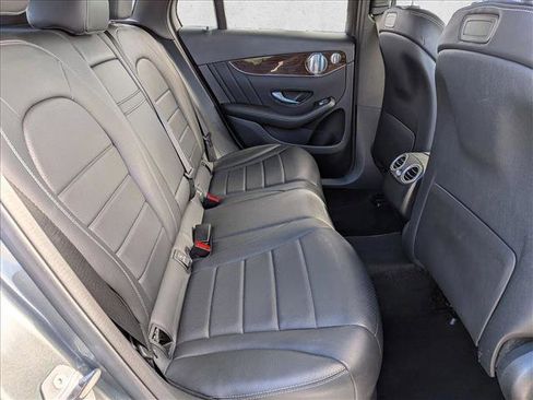 Used 2019 Mercedes-Benz GLC 300 4MATIC image 22