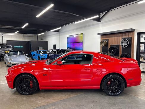 Used 2014 Ford Mustang GT w/ Equipment Group 301A image 5