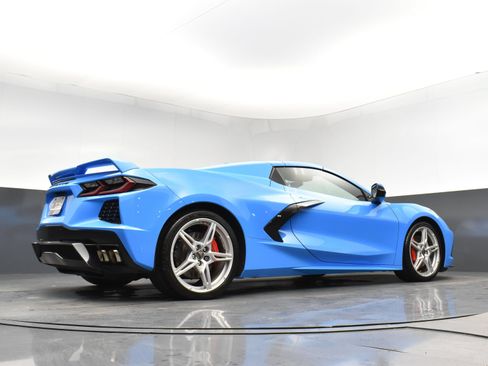 Used 2022 Chevrolet Corvette Stingray Premium Conv w/ Z51 Performance Package RWD image 27
