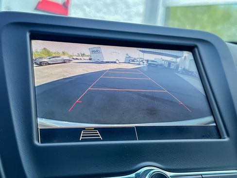 Used 2024 Chevrolet Equinox LT FWD image 19