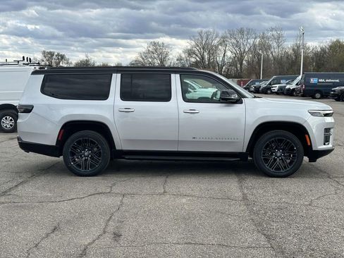 New 2026 Jeep Grand Wagoneer L 4WD image 2