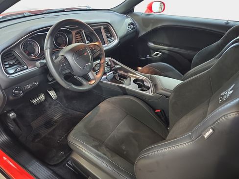 Used 2017 Dodge Challenger R/T Scat Pack RWD image 13