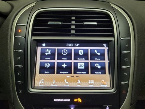 Used 2017 Lincoln MKX Reserve image 25