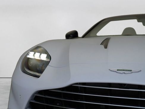 New 2026 Aston Martin Vanquish Convertible RWD image 37