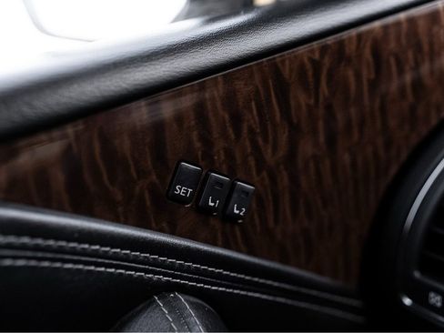 Used 2018 Nissan Armada Platinum w/ Captain Seat Package image 21