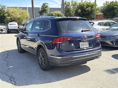Used 2022 Volkswagen Tiguan SE image 3