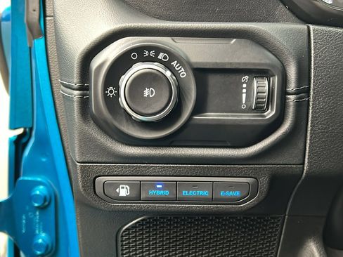 Used 2024 Jeep Wrangler Unlimited Sahara image 29