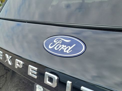 New 2026 Ford Expedition Max Platinum AWD/4WD image 9