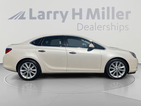 Used 2016 Buick Verano Leather w/ Experience Buick Package FWD image 7