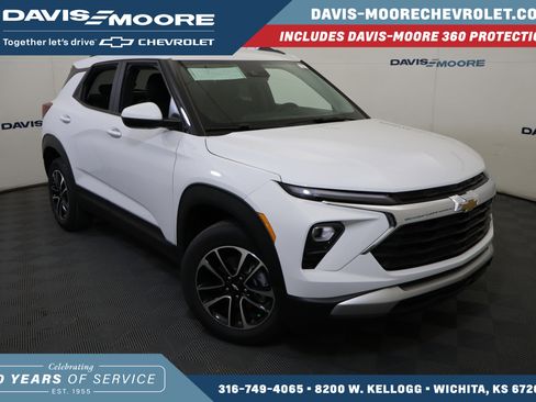 New 2026 Chevrolet Traverse RS image 1