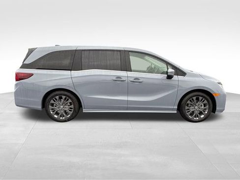 New 2026 Honda Odyssey Touring image 8