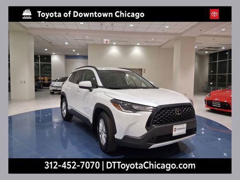 Used 2023 Toyota Corolla Cross LE image 1