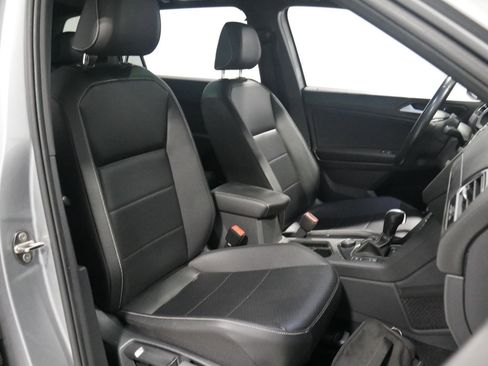 Used 2021 Volkswagen Tiguan SE R-Line image 16