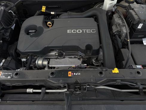 Used 2018 Chevrolet Equinox Premier image 27