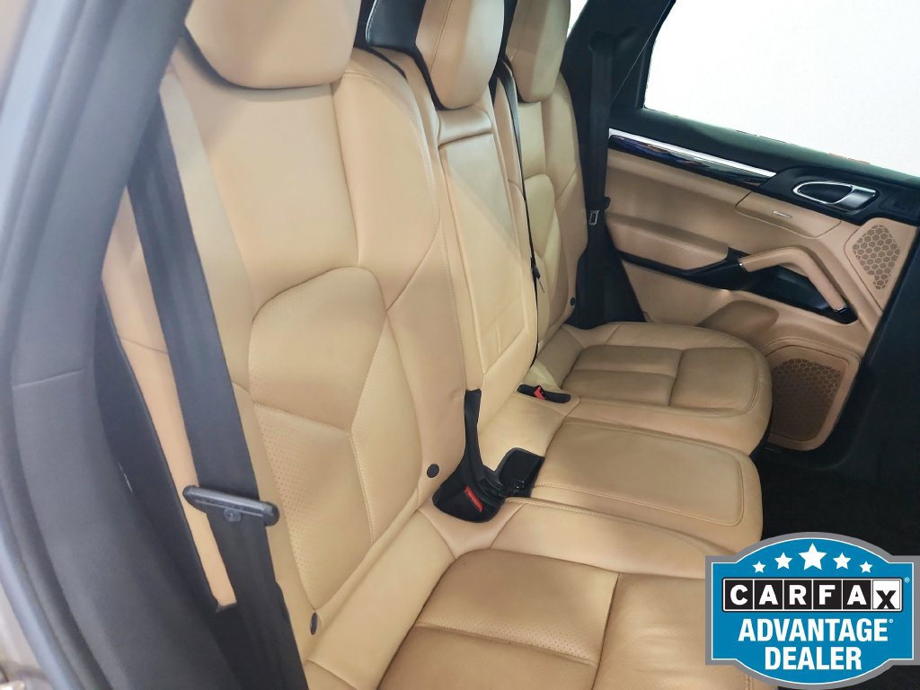 Used 2016 Porsche Cayenne AWD/4WD image 26