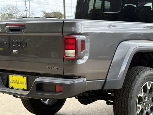 New 2026 Jeep Gladiator Sport AWD/4WD image 10