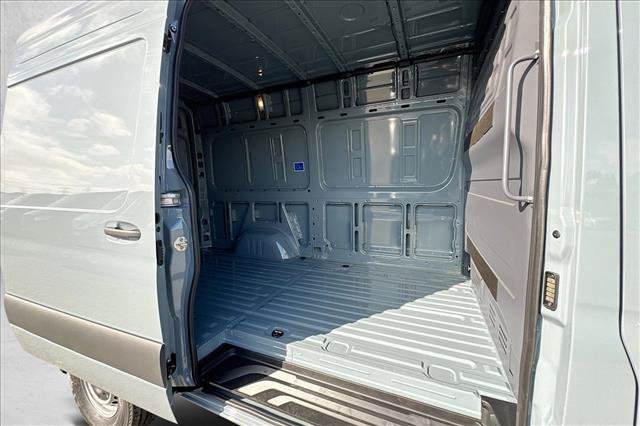 New 2026 Mercedes-Benz Sprinter 2500 image 22