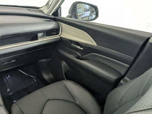 Used 2024 Toyota Grand Highlander Platinum image 34