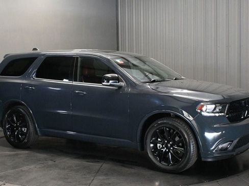 Used 2017 Dodge Durango R/T w/ Trailer Tow Group IV AWD/4WD image 3