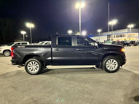 Used 2022 Chevrolet Silverado 1500 Custom image 5