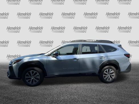 Used 2023 Subaru Outback Premium image 7