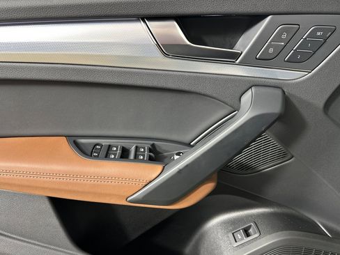 Used 2025 Audi Q5 2.0T Premium Plus w/ Premium Plus Package image 10