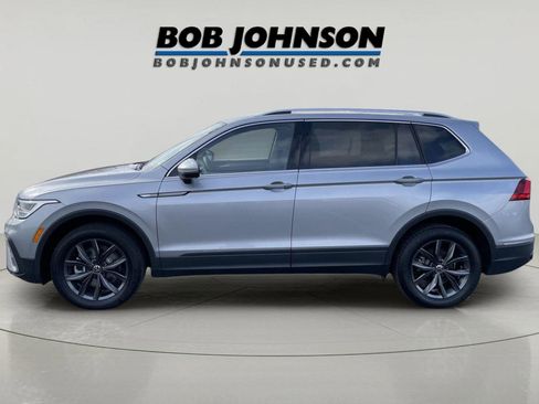 Used 2023 Volkswagen Tiguan SE image 6