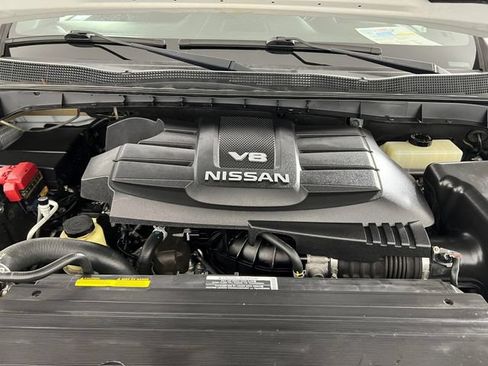 Used 2020 Nissan Titan PRO-4X w/ Pro-4x Convenience Package AWD/4WD image 23