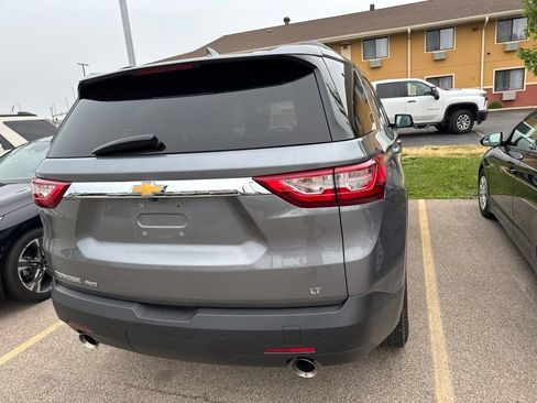 Used 2020 Chevrolet Traverse LT w/ Driver Confidence II Package AWD/4WD image 4