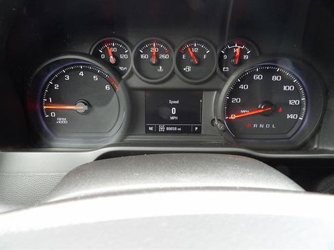 Certified 2022 Chevrolet Silverado 2500 Custom w/ Custom Value Package AWD/4WD image 17