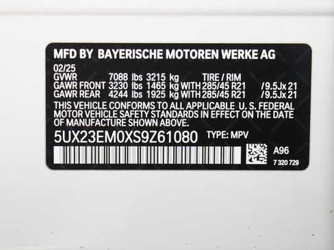 Certified 2025 BMW X7 xDrive40i image 24