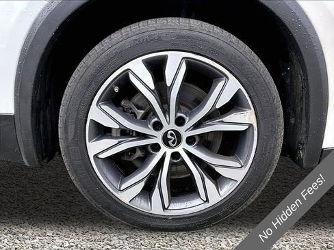Used 2018 INFINITI QX30 AWD image 8