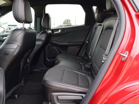 Used 2024 Ford Escape ST-Line Select w/ Tech Pack #2 image 11