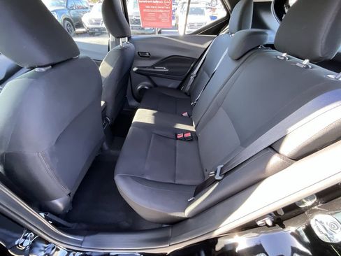 Certified 2025 Nissan Kicks Play S image 27