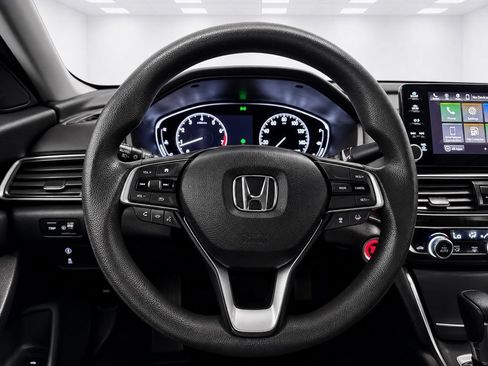 Used 2018 Honda Accord EX image 24
