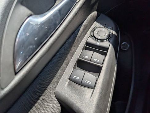 Used 2025 Buick Envista Avenir FWD image 37