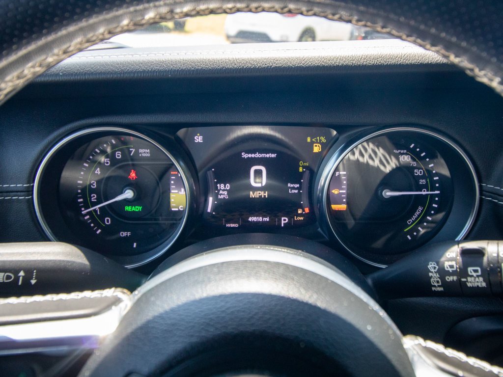 Used 2022 Jeep Wrangler Unlimited Sahara w/ Cold Weather Group AWD/4WD image 33
