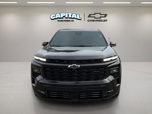 Used 2024 Chevrolet Traverse RS image 8