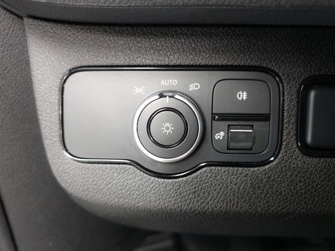 Used 2025 Mercedes-Benz Sprinter 2500 image 9