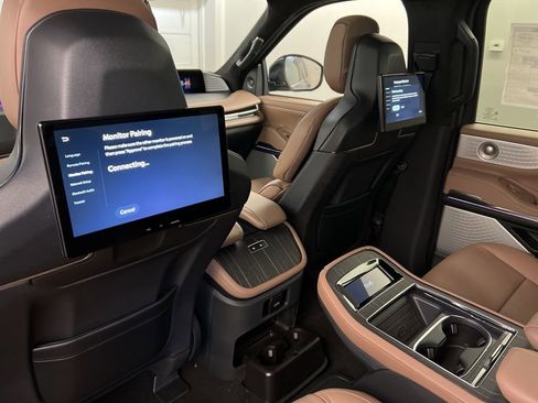 New 2025 Lincoln Navigator Black Label image 41