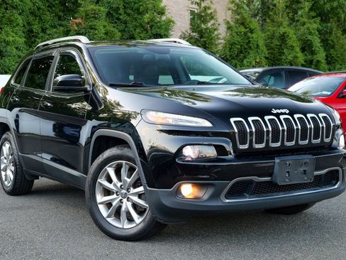 Used 2017 Jeep Cherokee Limited image 1