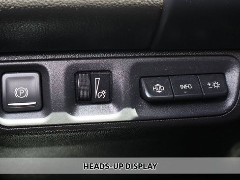 Used 2020 GMC Acadia SLT w/ Driver Alert Package II FWD image 13