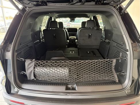 New 2026 Chevrolet Traverse LT w/ Midnight/Sport Edition image 16