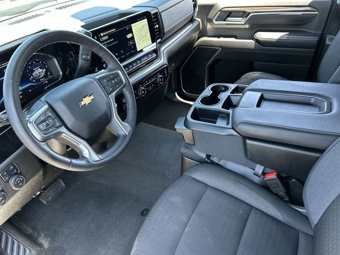 Used 2025 Chevrolet Silverado 3500 LT image 10