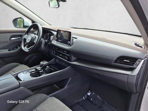 Used 2023 Nissan Rogue SV FWD image 20