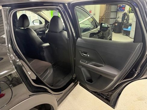Used 2025 Nissan Kicks SR AWD/4WD image 18