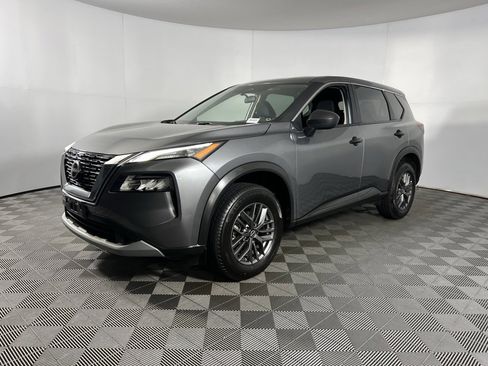 Used 2023 Nissan Rogue S image 3