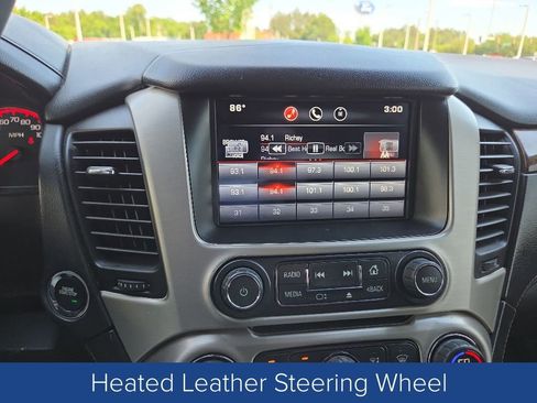 Used 2015 GMC Yukon Denali w/ Premium Package AWD/4WD image 10